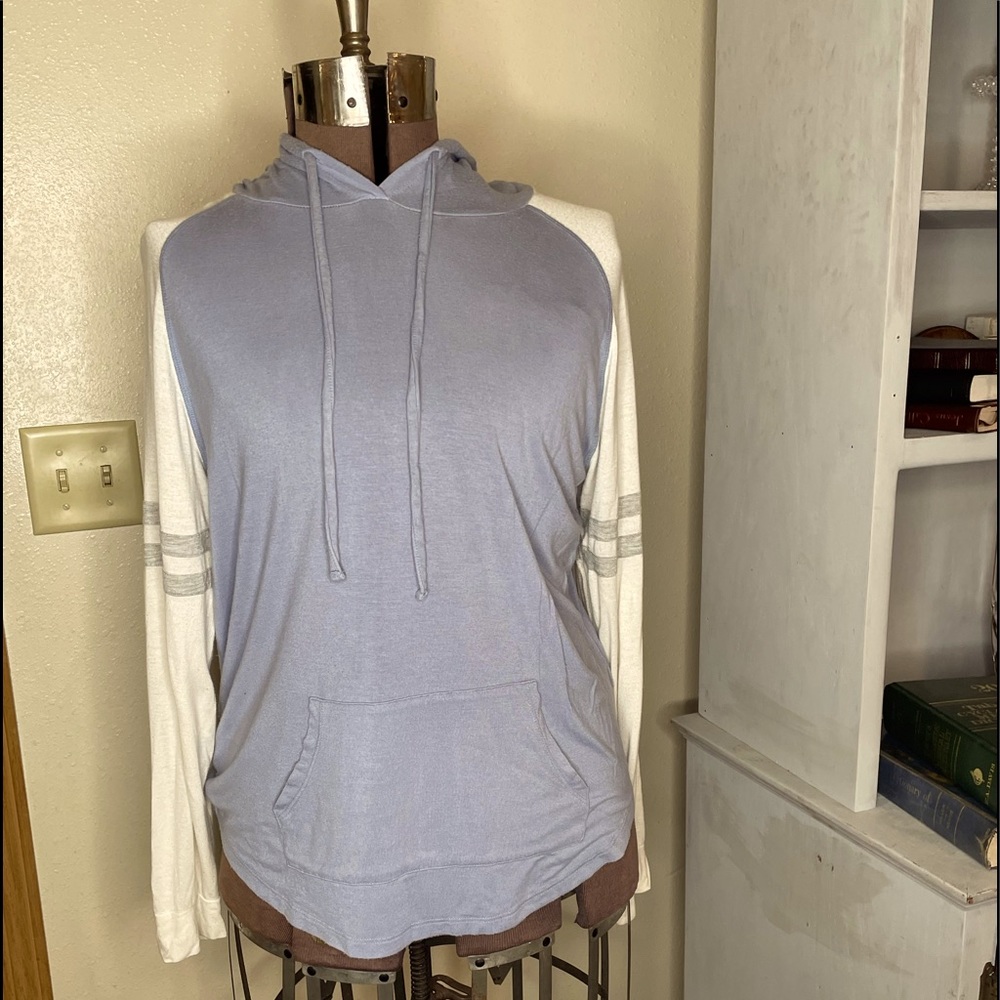 Pink Republic long sleeved tee, periwinkle with off white & gray, size medium